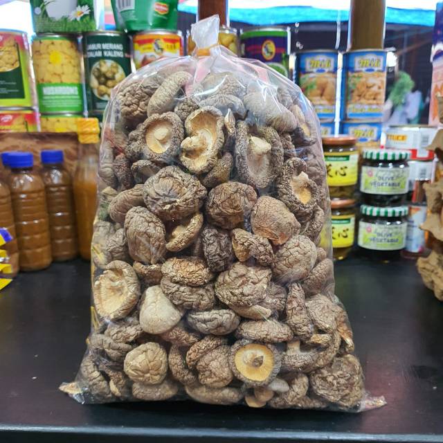 

Hioko Wangi Dried Mushroom 3-4cm 1 bungkus 500gr