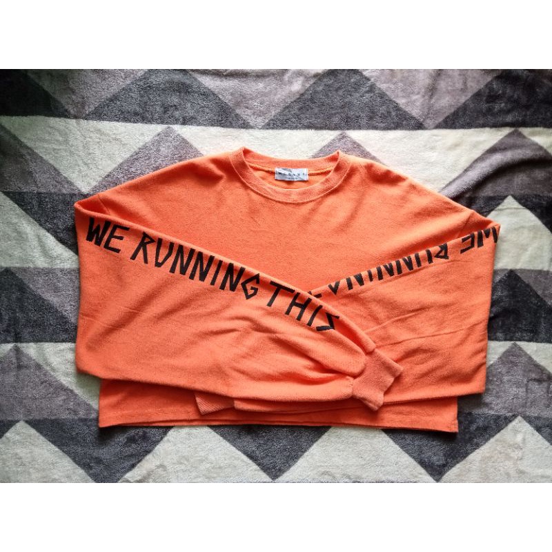 Crewneck lengan balon