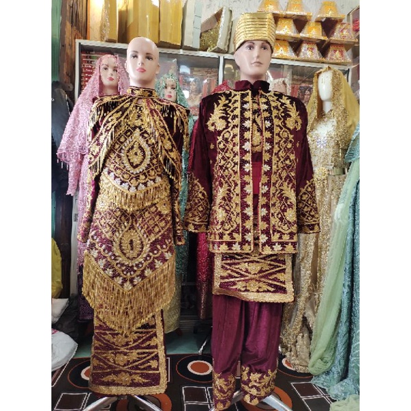 baju penganten Minang edisi baru.