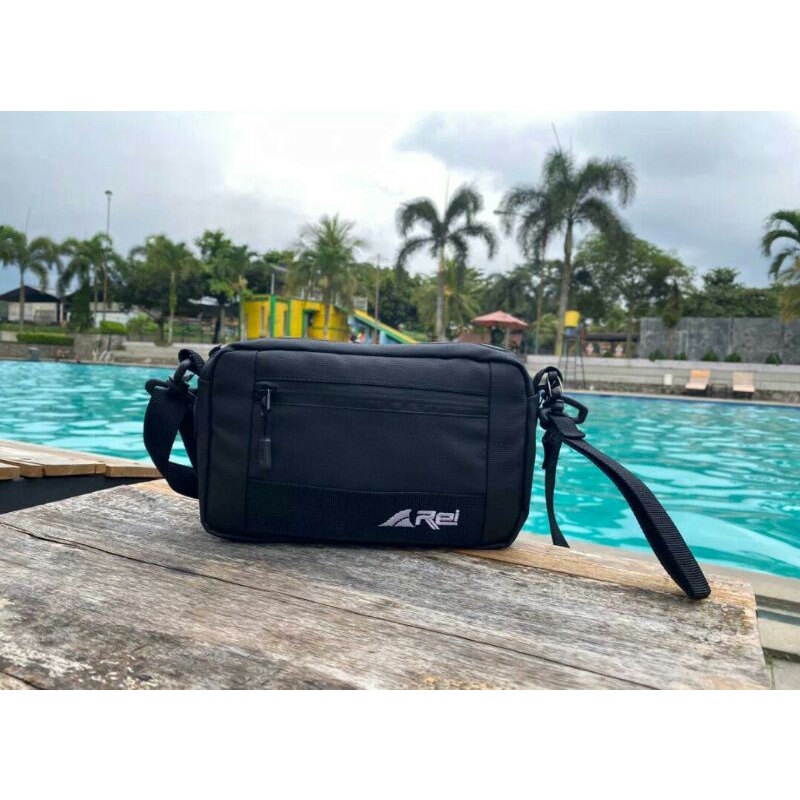 Tas Genggam /Clutch Waterproof / Tas Selempang Anti Air