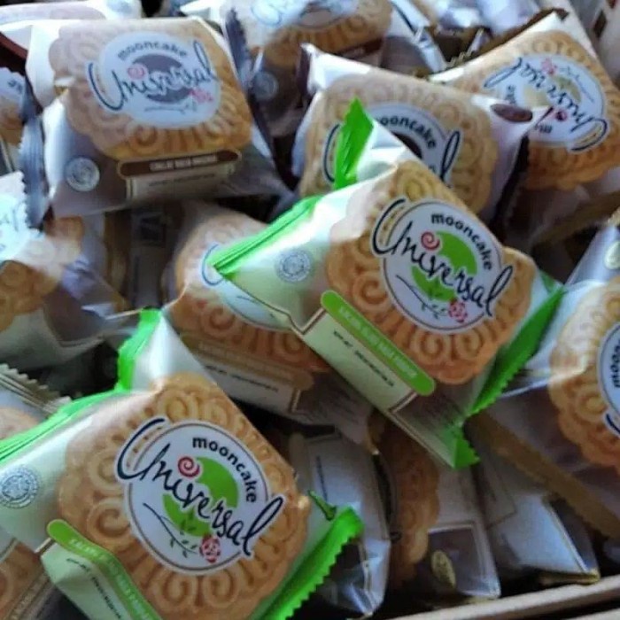 

BISA COD YS UNIVERSAL ROTI KEKINIAN KUE PIA LEMBUT PIA MOONCAKE BULAN VIRAL