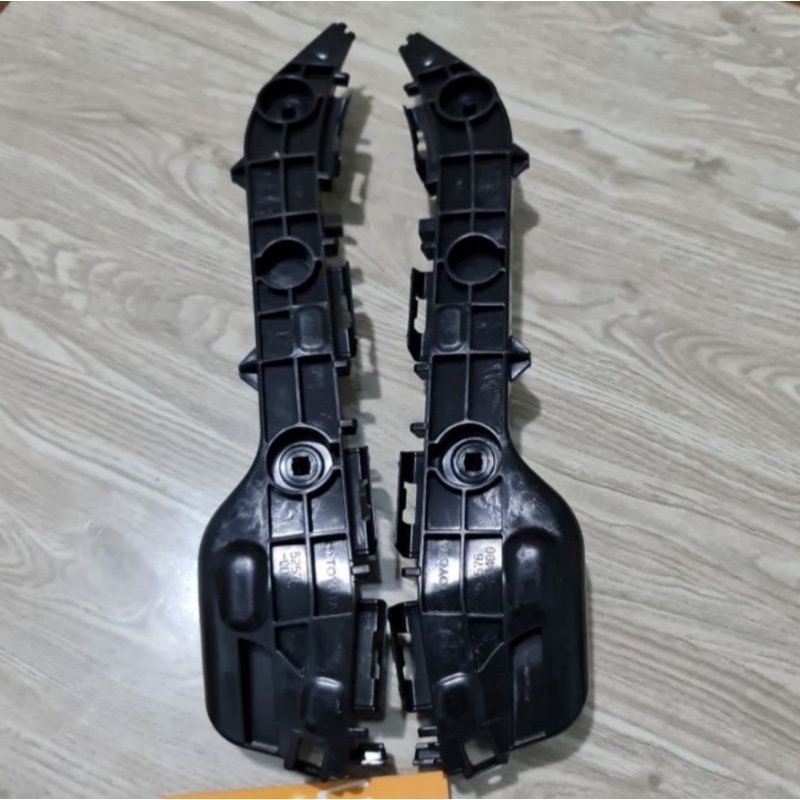 bracket breket support bumper dudukan bemper belakang toyota yaris 2018-2021 ORIGINAL