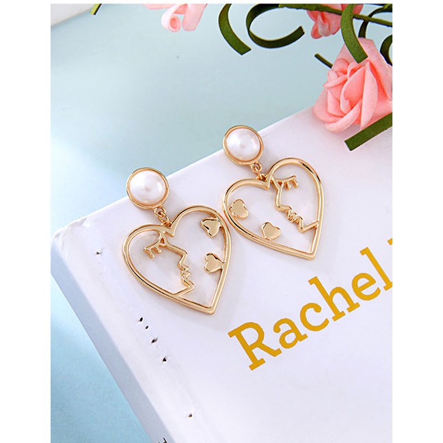 LRC Anting Tusuk Fashion Gold S925 Silver Needle Pearl Love Kiss Hollow Cartoon Earrings F75091