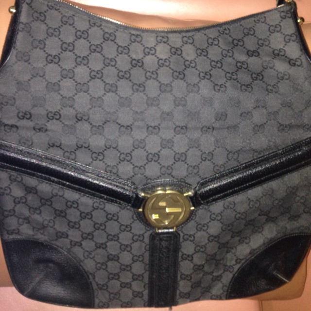 Preloved Gucci sling bag