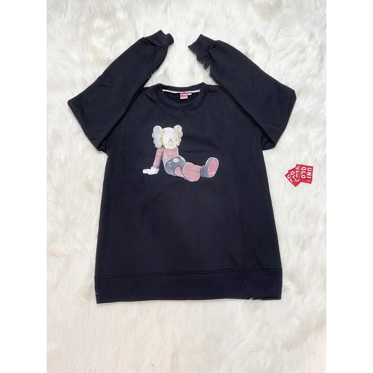 SWEATER UNIQLO X KAWS