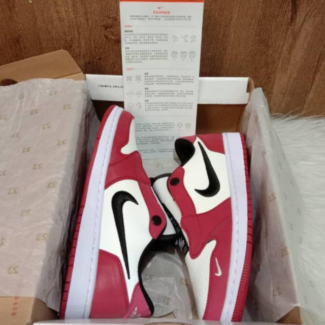 NIKE AIR JORDAN 1 RETRO LOW SLIP CHICAGO - 100% PK VERSION BNIB