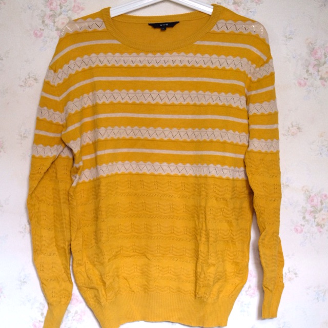 Preloved sweater mustard