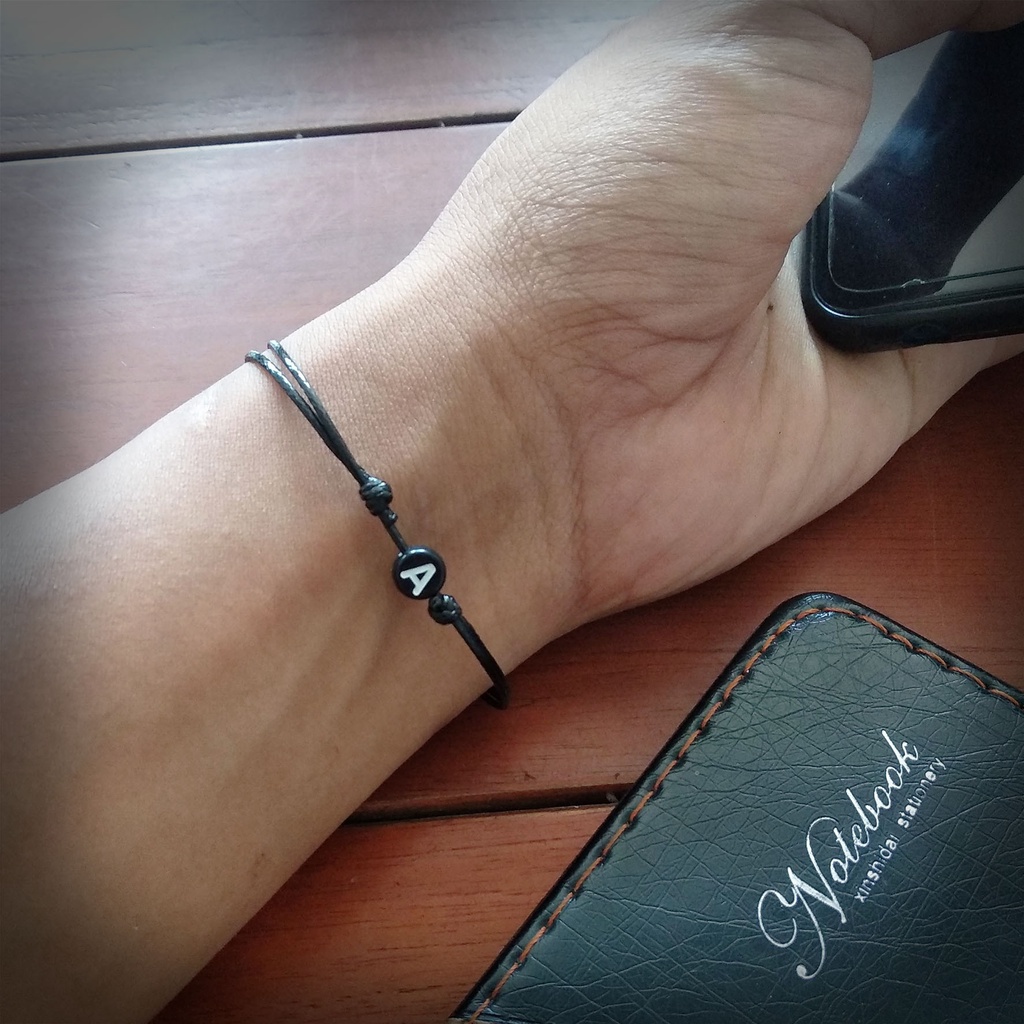 Gelang Inisial Huruf Anti Air Hitam Series GG Kekinian Huruf Bulat