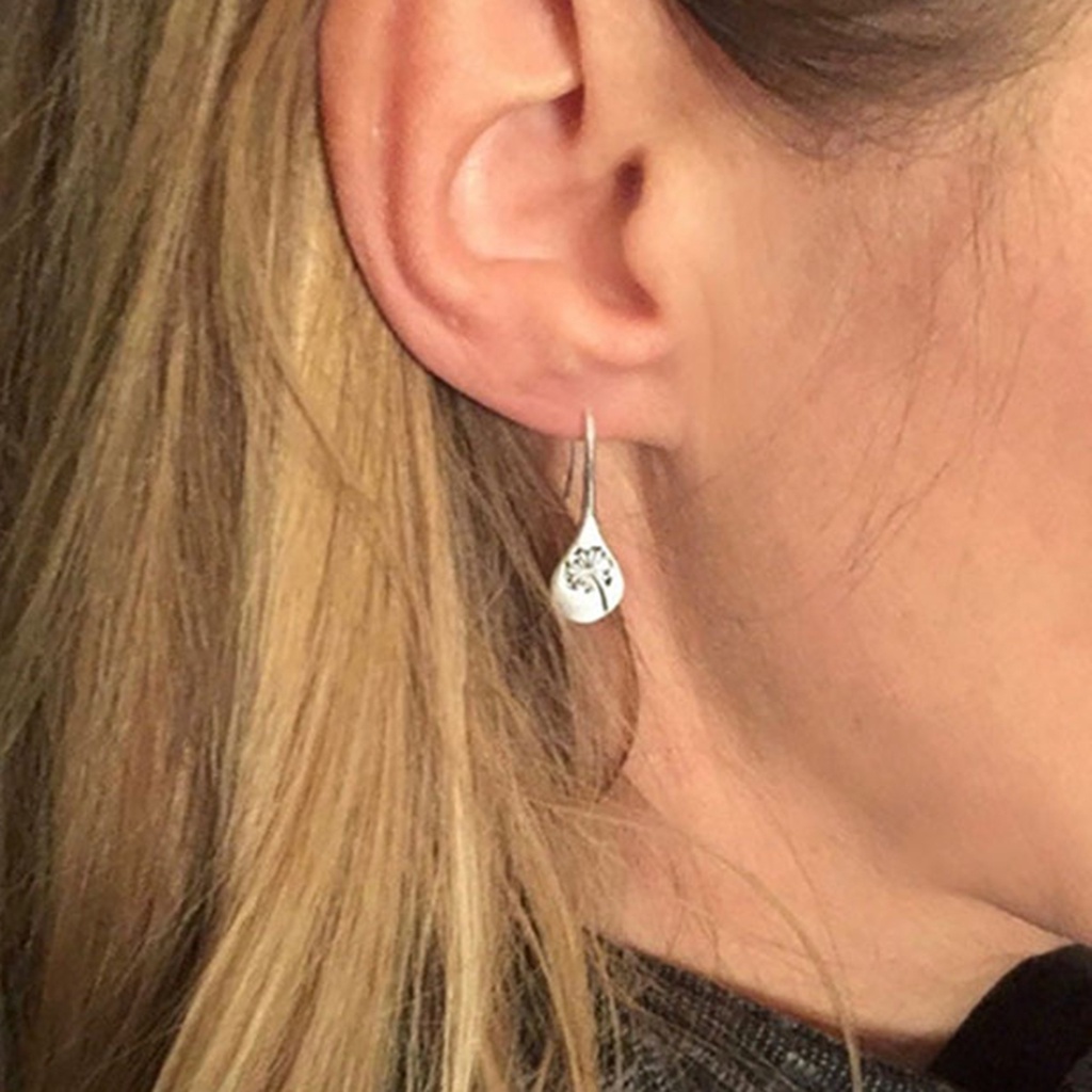 Hu Hu Hu Hu Hu Alat Bantu Pasang Kacamata♡ Anting Kait Gantung Wanita Desain Ukiran Bunga Dandelion Gaya Retrosimple Untuk Hadiah