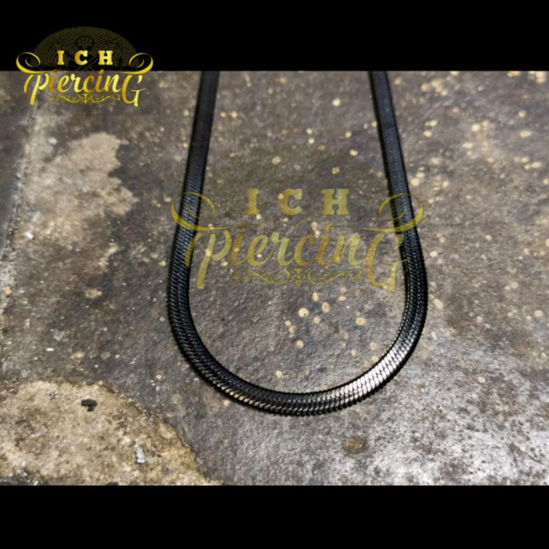 Kalung Titanium model Pipih Warna Hitam Anti Karat