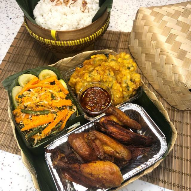 

Paket Ayam Goreng Ingkung (4 pax)