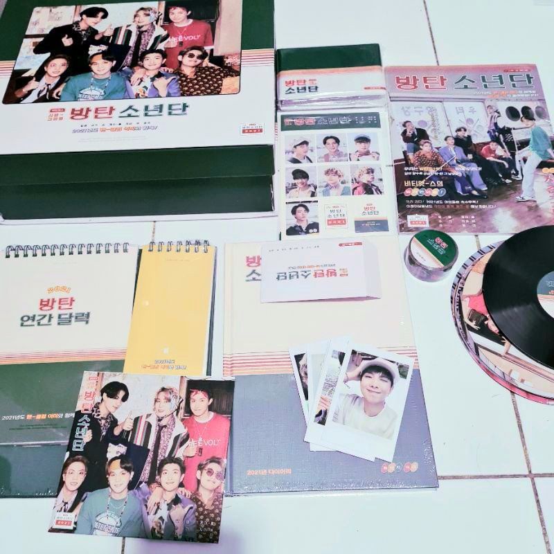 [READY Mini Poster] BTS Season's Greetings 2021 - Member set/ Diary / Photobook/ DVD/  Seasons greet