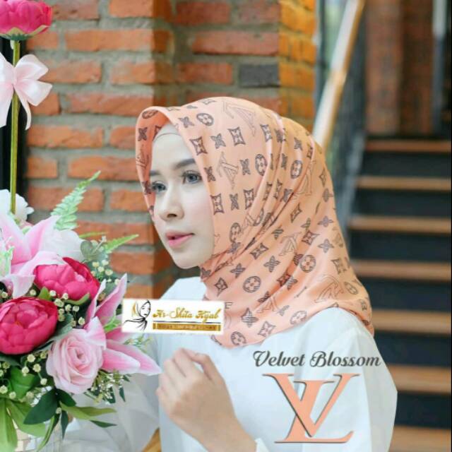 Hijab LV