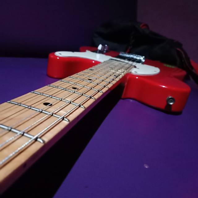 GITAR LISTRIK FENDER TELECASTER