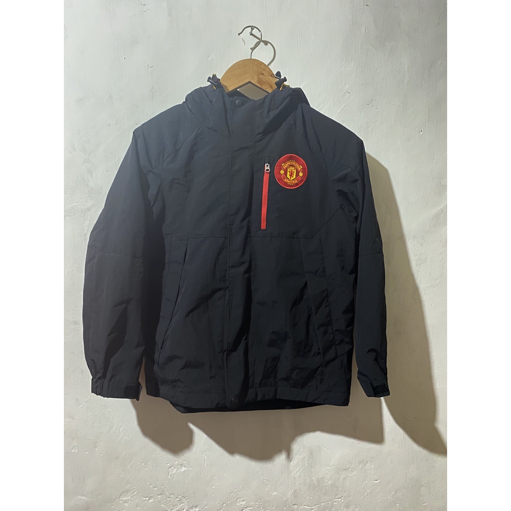 jaket anak parasut MU / Manchester United Goretex second original Oficial Sponsorship
