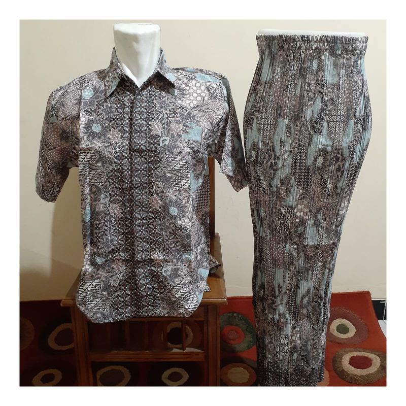 Couple rok prisket dengan kemeja lengan pendek//couple batik keluarga