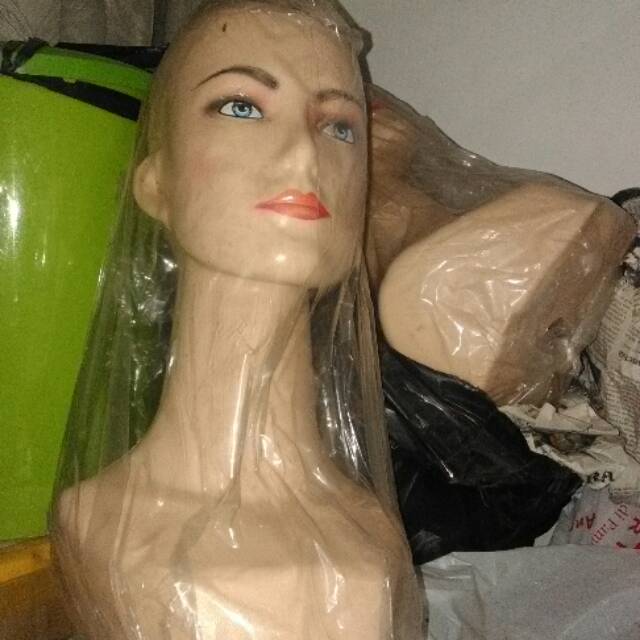 Manekin kepala dewasa