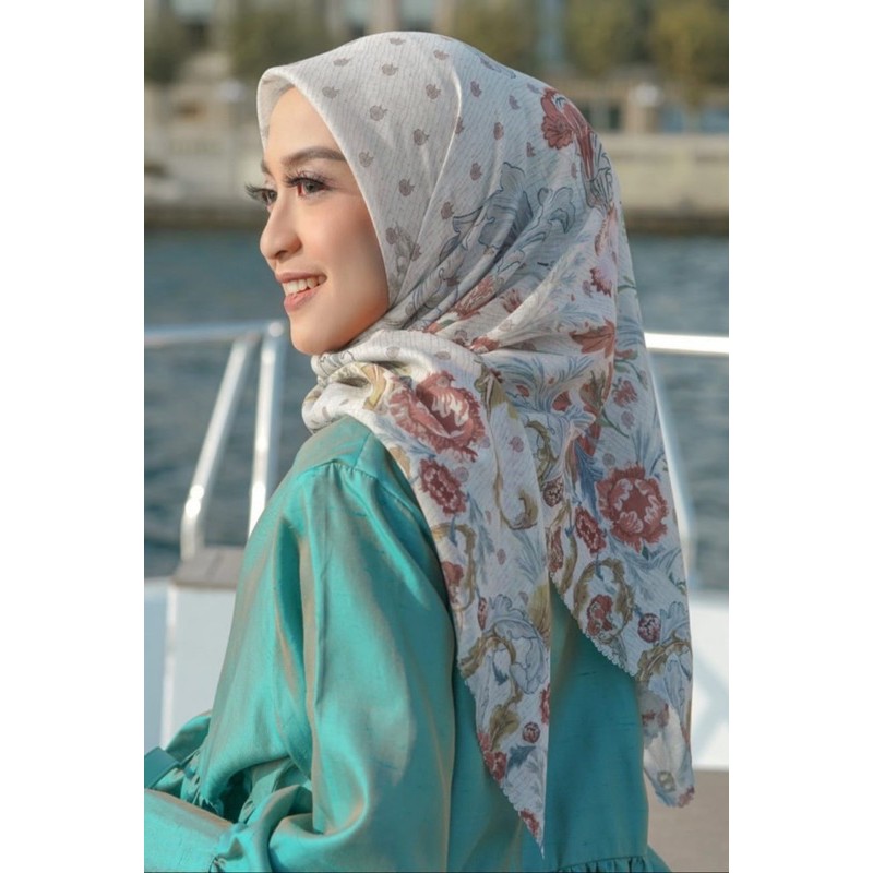 Buttonscarves The Royale Series White