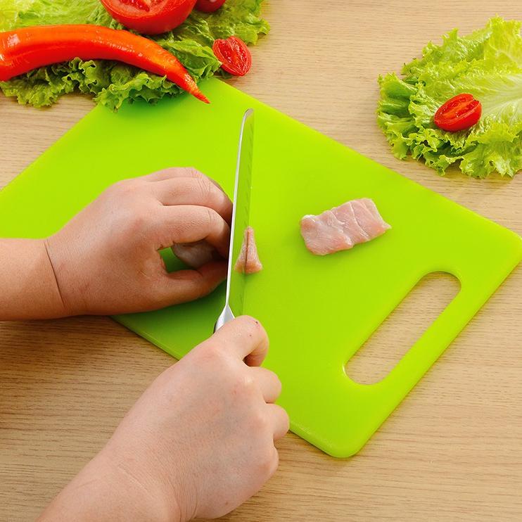 TALENAN PLASTIK 29 X 19 CM TEBAL 1,5 MILI / TALENAN DAPUR TIPIS / CUTTING BOARD / ALAT DAPUR