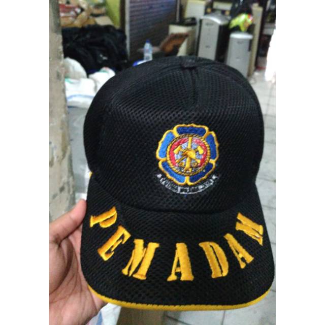 Topi damkar