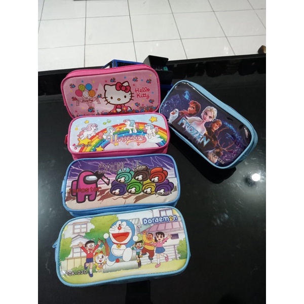 

Kotak pensil / pencil case kain karakter anak hellokitty, doraemon, unicorn