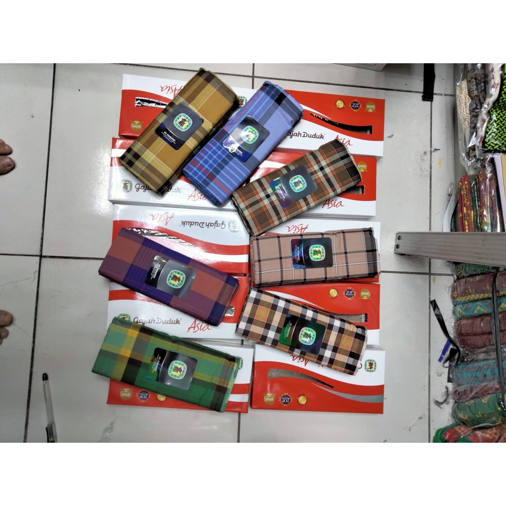Sarung Motif Kotak Kotak Sarung Gajah Duduk Asia