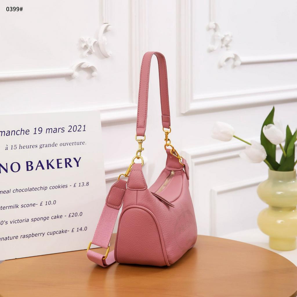 PR 0399 Leather Shoulder Bag