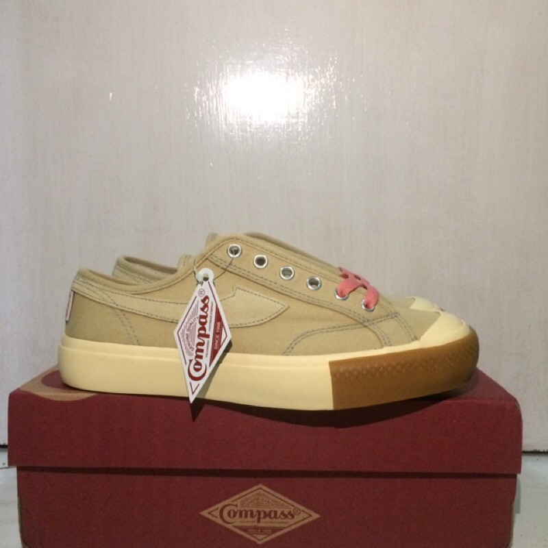 sepatu compass gazelle low pink frost size 40