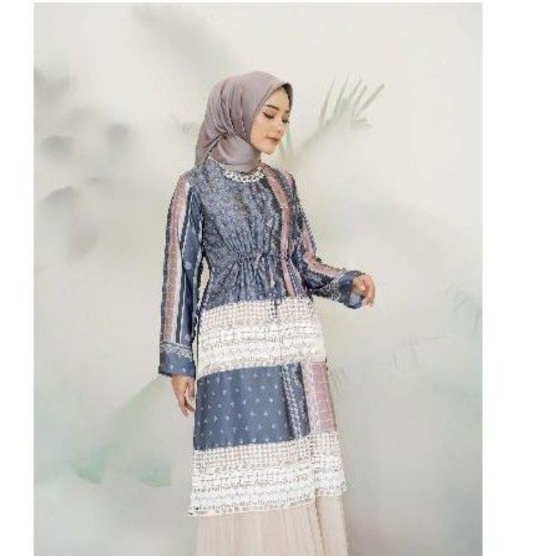 Edelweis Tunik NAVY S by vanilla hijab