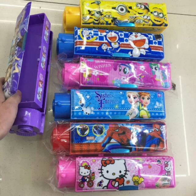 

Tempat Pensil Kereta Karakter / Tempat Pensil Karakter Kereta