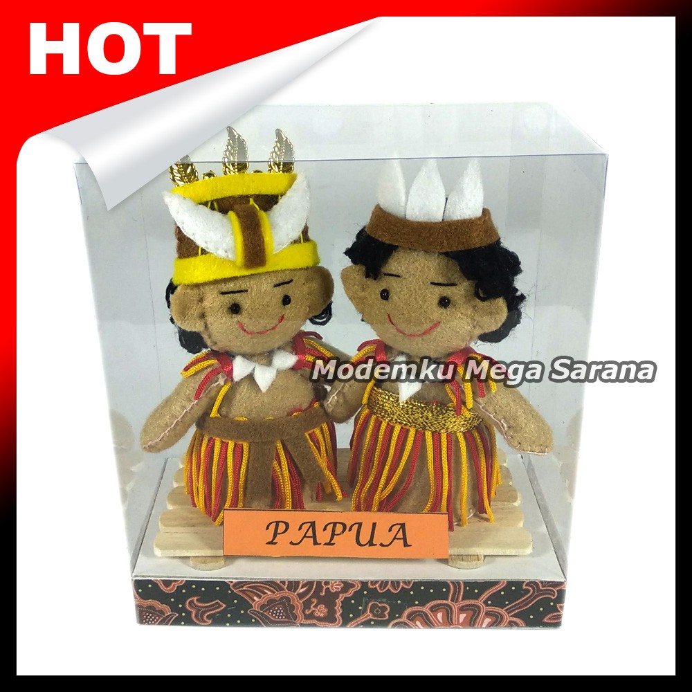 Boneka Pakaian Adat Papua