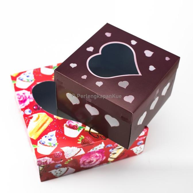 

[COD] Dus Kue/Box Kue/Kotak Kue Ulang Tahun Tutup Kaca Hati ukuran 30x30x12 [COD]