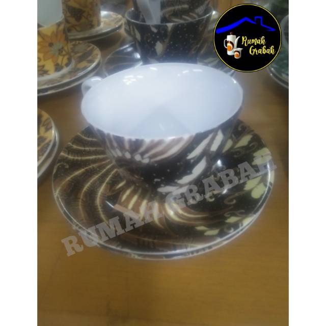 Cangkir Set Batik