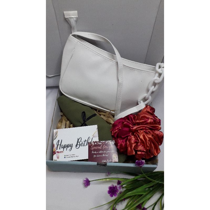 

paket gift box tas hijab