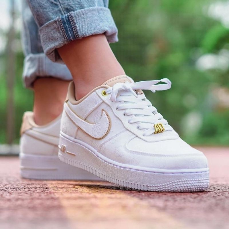 NIKE AIR FORCE 1 LUX "White" PREMIUM