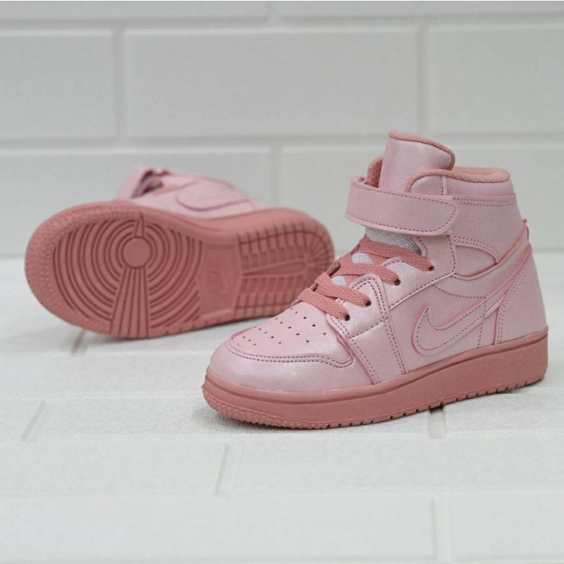 SEPATU ANAK PEREMPUAN KEREN WARNA PEACH HIGH PEREKAT TALI