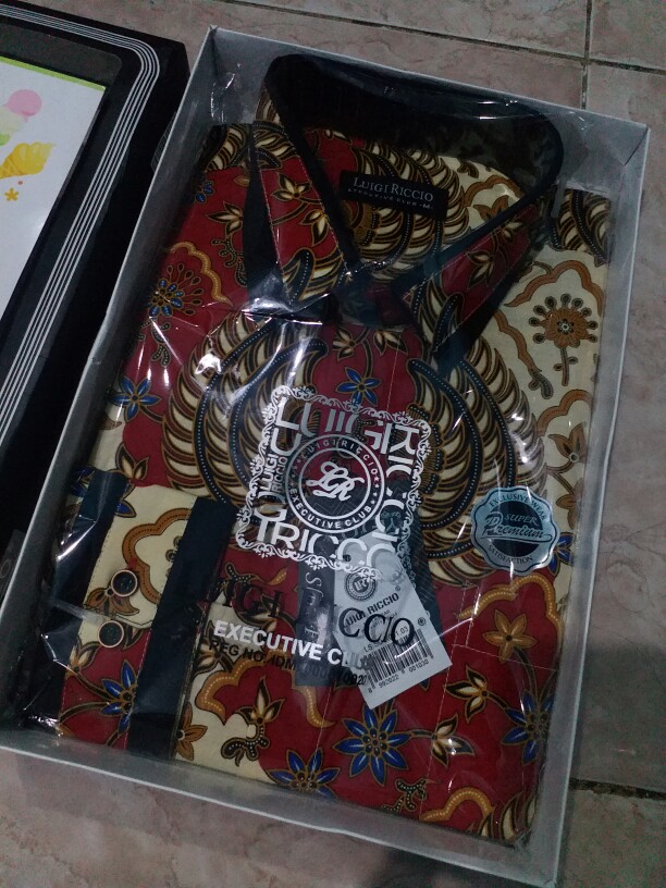 Luigi Riccio Kemeja Batik Red Series Sale