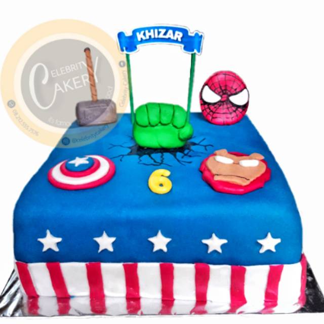

Avengers Full Fondant Cake