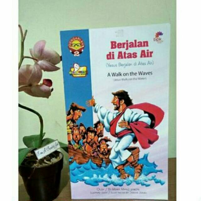 BERJALAN DI ATAS AIR, MARY MANZ SIMON