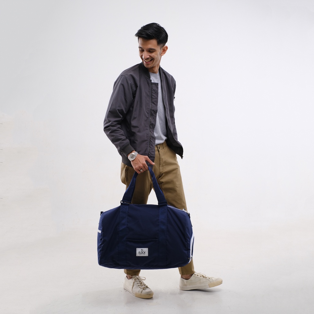 FLOCK Superior Large Duffle Bag - Water Resistant - Blue Navy