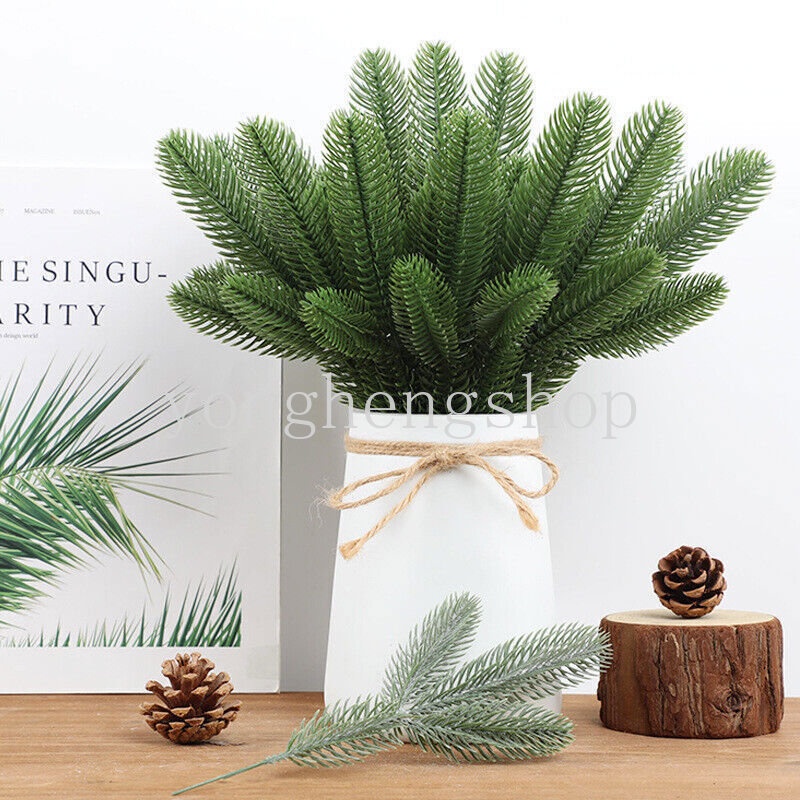 5pcs / set Daun Pinus Imitasi Bahan PVC Untuk Dekorasi Pohon Natal