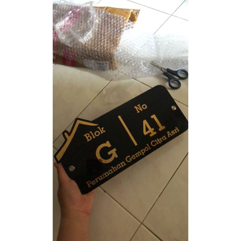 

Papan Nomer Rumah Akrilik 30*15