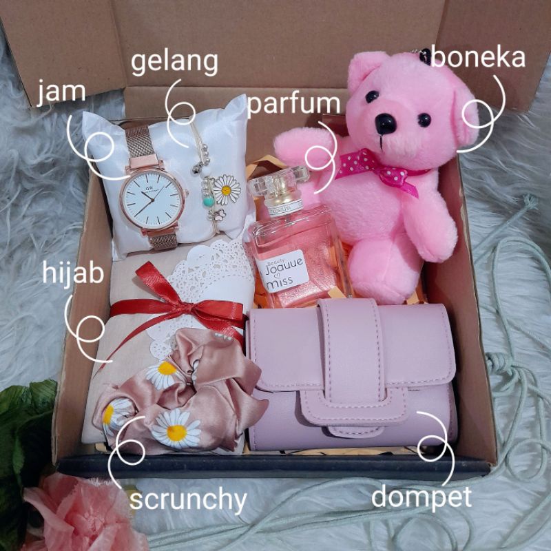 f2) Hampers Hijab Bella Square Kado Ulang Tahun Hadiah Anniversary Wisuda Gift Box Cewek