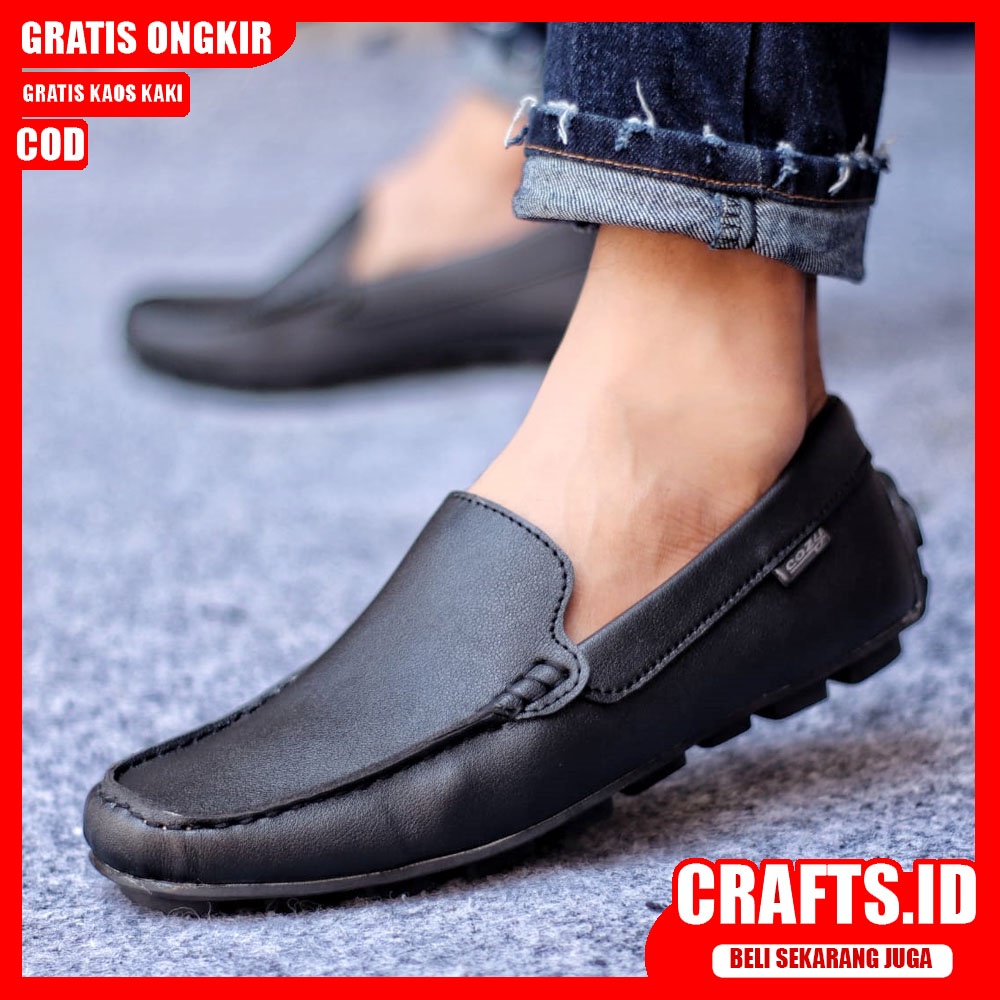 CRAFTS  Sepatu Pantofel Kerja Slip-On Hitam Pria