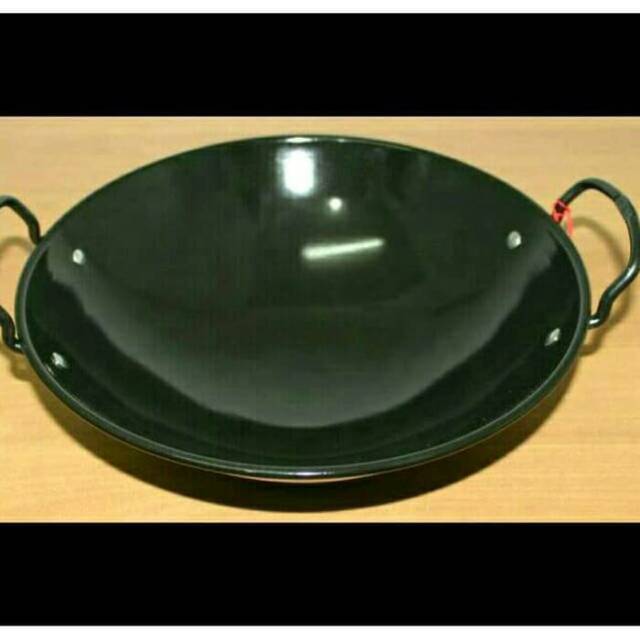 Wajan/kuali hitam enamel 31