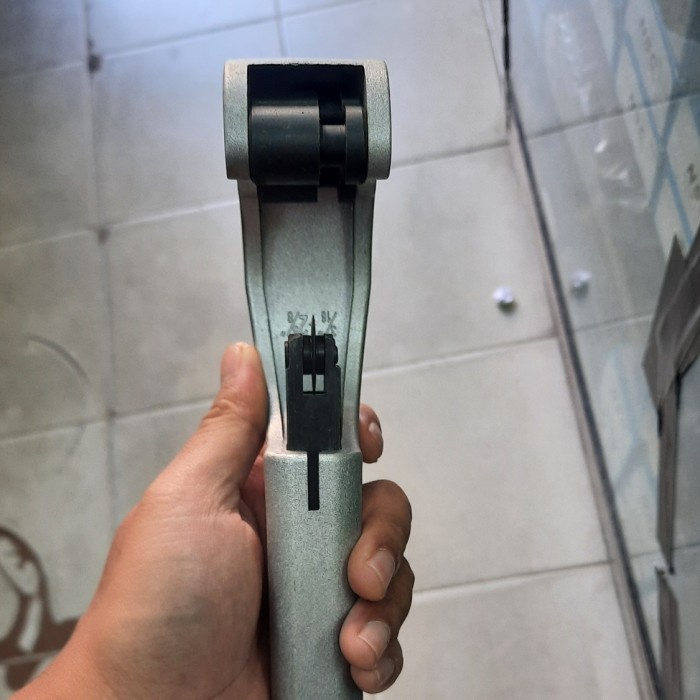 

Berkualitas Tube Cutter Ct-206 3/16 - 2 5/8 Diskon