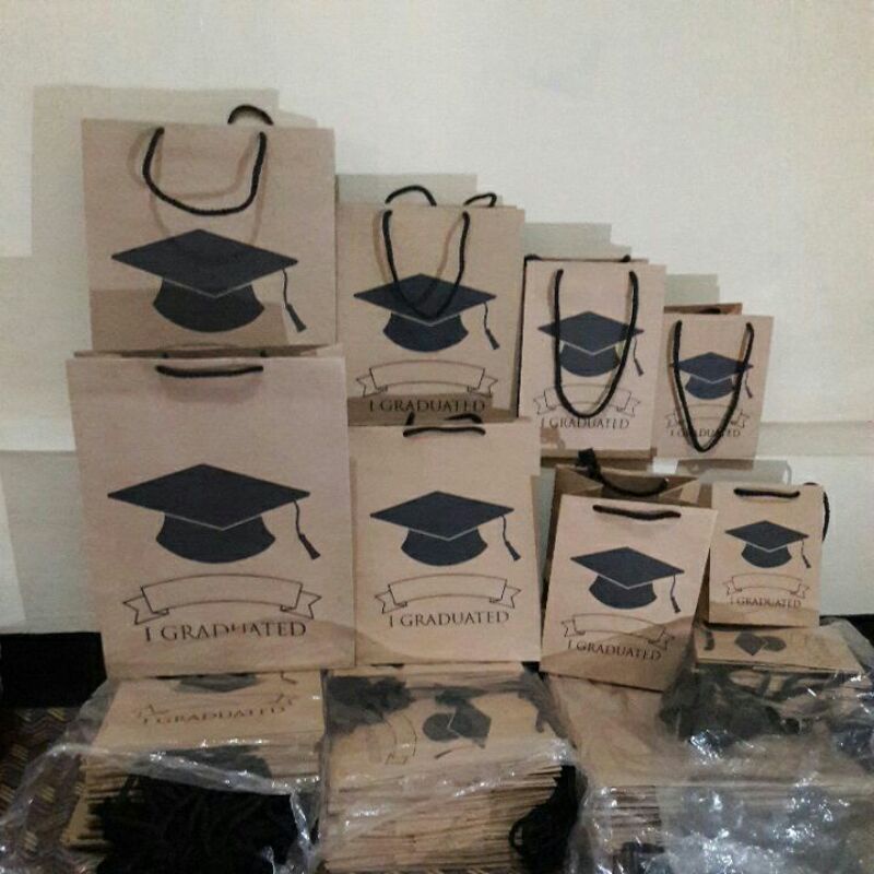 

Paperbag Graduation / Paperbag Wisuda