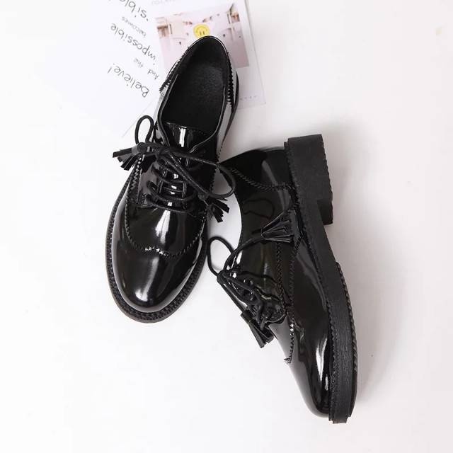 SEPATU WANITA BASIC DOCMART TALI / SEPATU KASUAL FKH 006