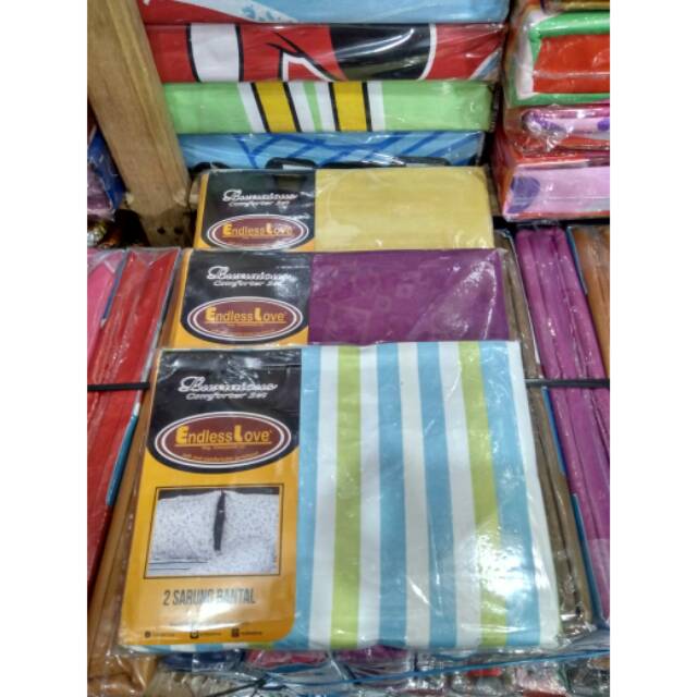 Sarung bantal endless love