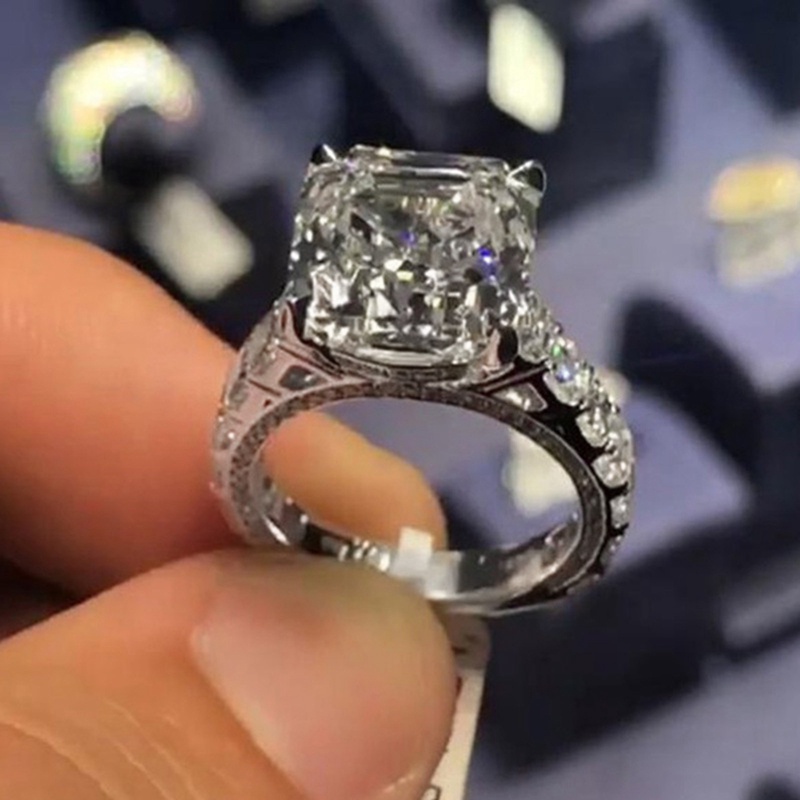 Cincin Wanita Bentuk Kotak Geometris Bahan Cubic Zirconia Untuk Pernikahan